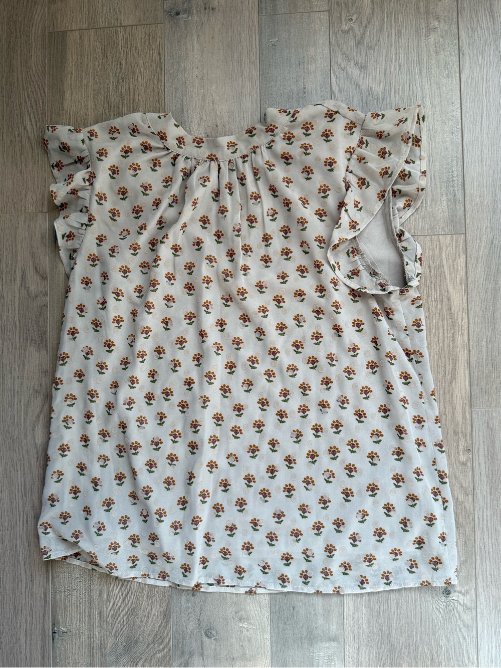 DR2 Cream Floral Ruffle Sleeve Blouse
